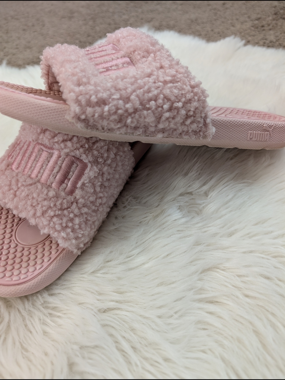 PUMA Cool Cat Sherpa slide sandals in lotus pink colorway Size 5 - Picture 9 of 10